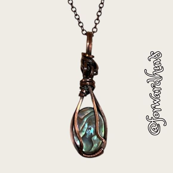 Hand Crafted Copper Wire & Abalone Pendant 18”Necklace - Picture 4 of 10